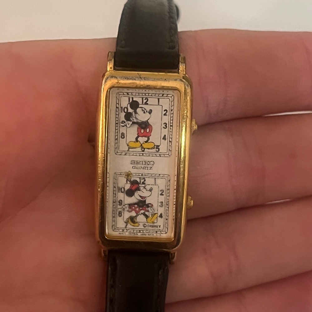 Rare Seiko Disney Mickey and Minnie Mouse Double Dial Dual Face Quartz Watch - Picture 3 of 5